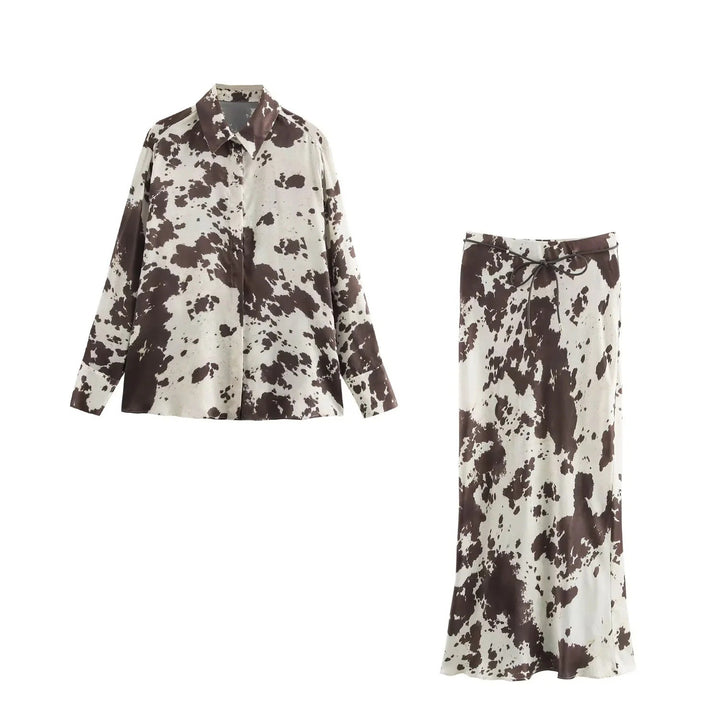 Damen 70+ weite seidige Hemdbluse mit Cow‑Print und verdeckter Knopfleiste Drune