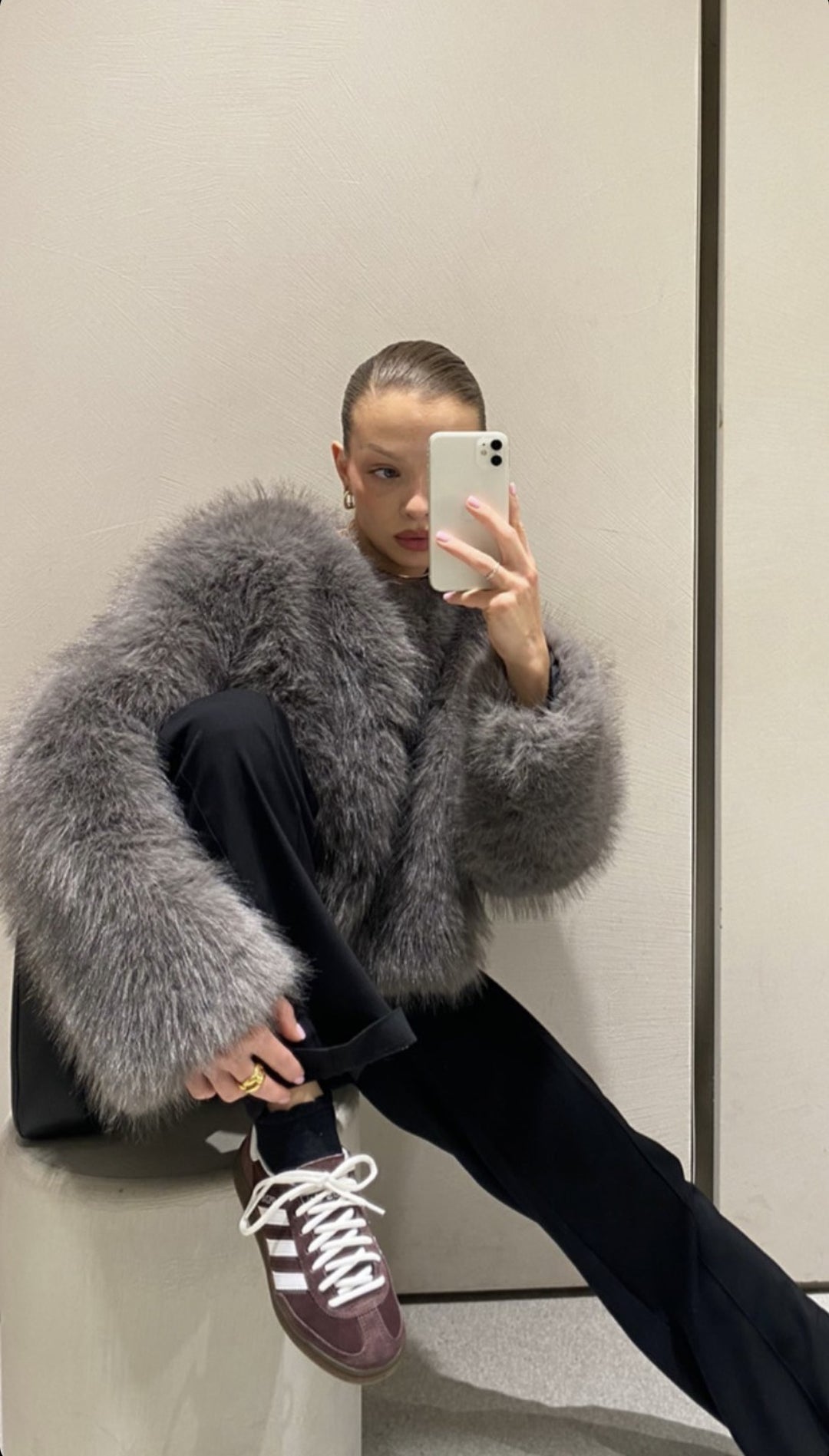 Damen Kurzjacke aus luxuriösem Hochflor‑Faux‑Fur mit kastiger Silhouette und voluminösen Ärmeln Drune