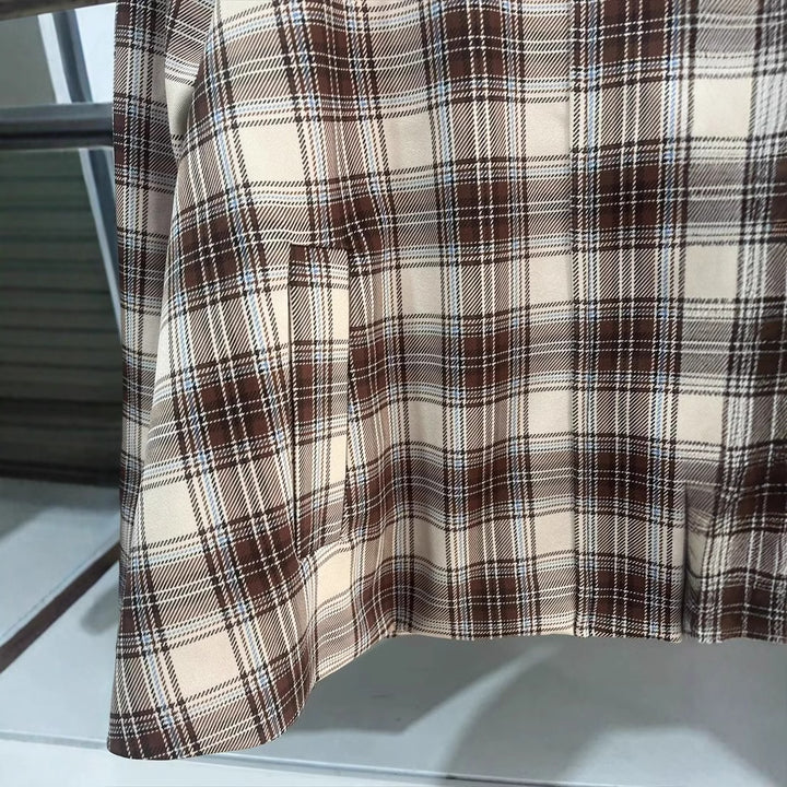 Damen nan karierte Übergangsjacke mit kontrastierendem Samtkragen, verdeckter Frontleiste und Eingrifftaschen Drune