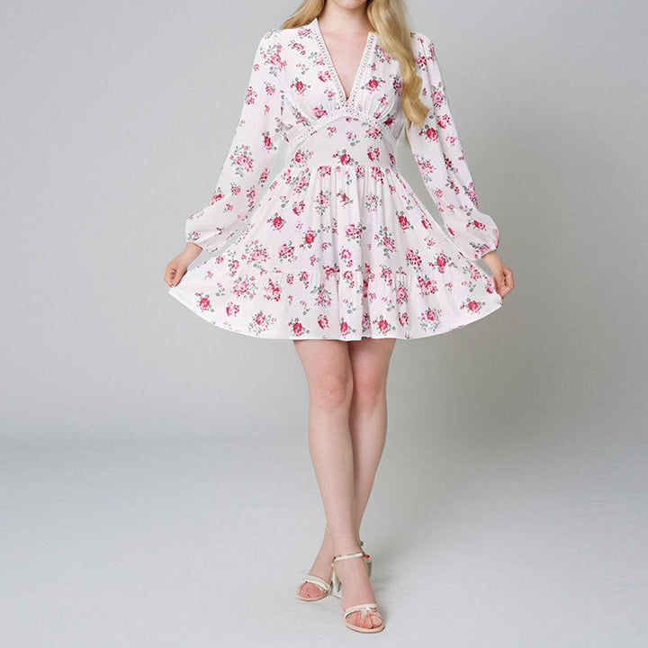 Drune | V-Ausschnitt Plissiertes Kurzarm Kleid
