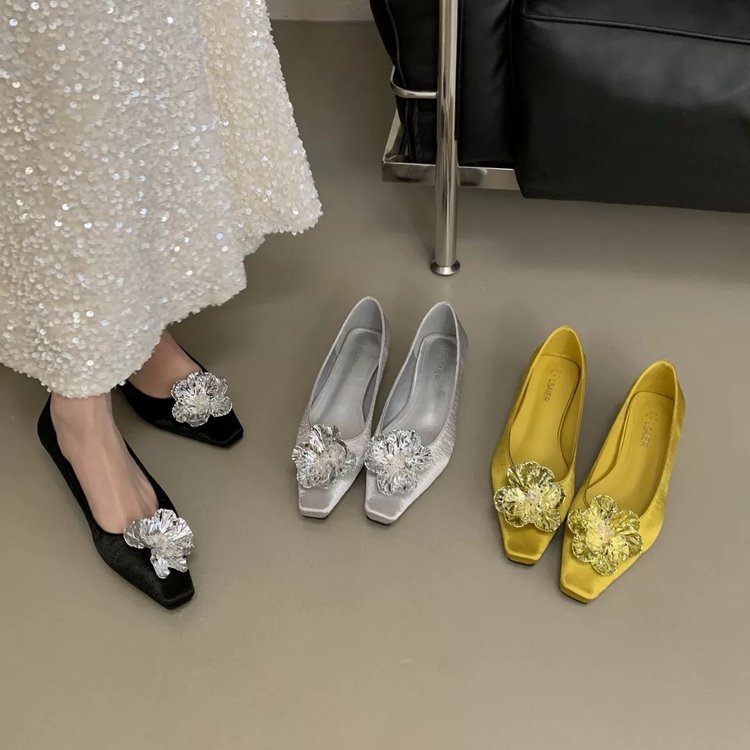 Damen elegante Ballerina-Pumps mit funkelndem Blumenakzent Drune