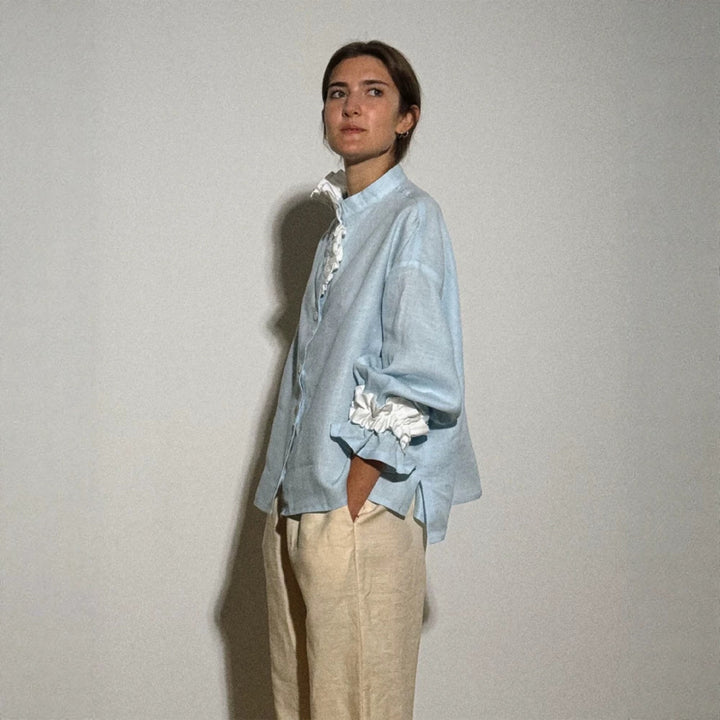 Damen Leichte Leinenbluse mit Stehkragen, oversizeder Silhouette und gerafften Manschetten Drune