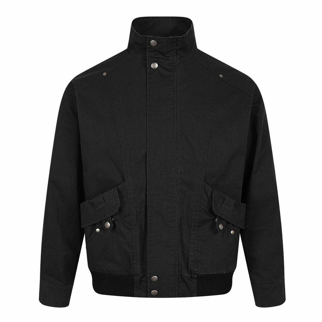Herren Kurzer Utility Bomber mit hohem Stehkragen, aufgesetzten Klappentaschen und Rippenbund Drune