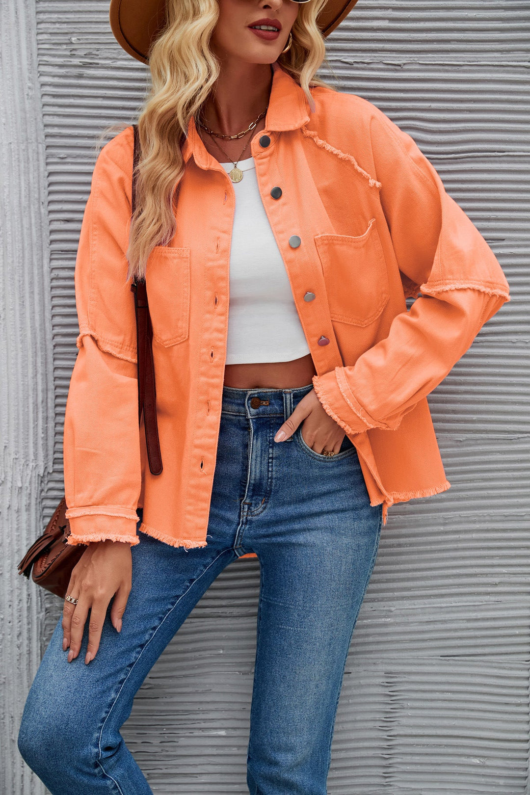 Damen Denimjacke mit lässigem Schnitt und fransigen Details Drune