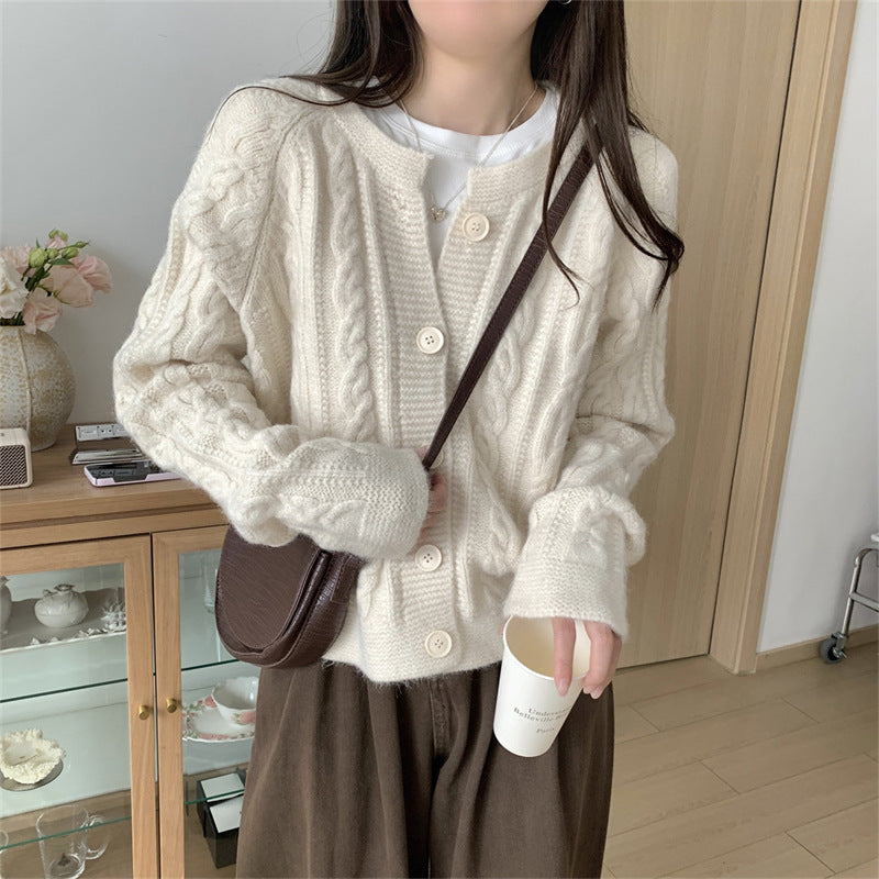 Damen Grobstrickjacke mit Zopfmuster und breiten Ärmeln Drune