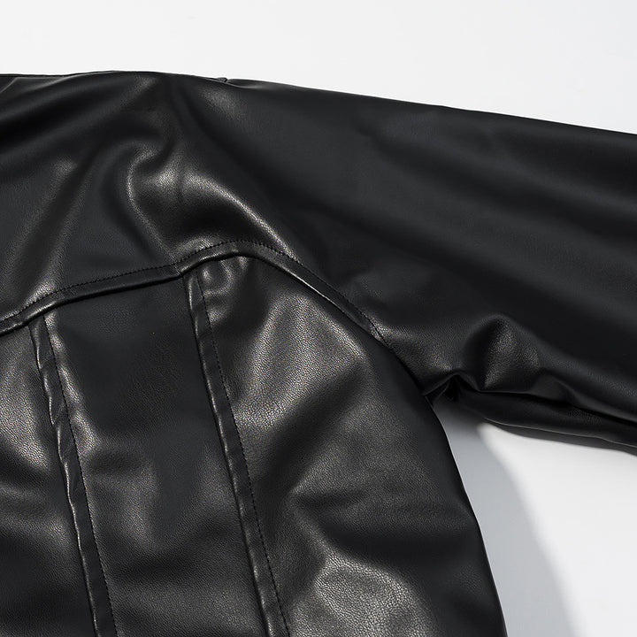 Damen Gekürzte Boxy-Kunstlederjacke mit Stehkragen und konstruktiven Teilungsnähten Drune