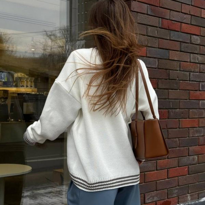 Damen lässiger Sweatpullover mit modischem Schriftzug und gestreiften Bündchen