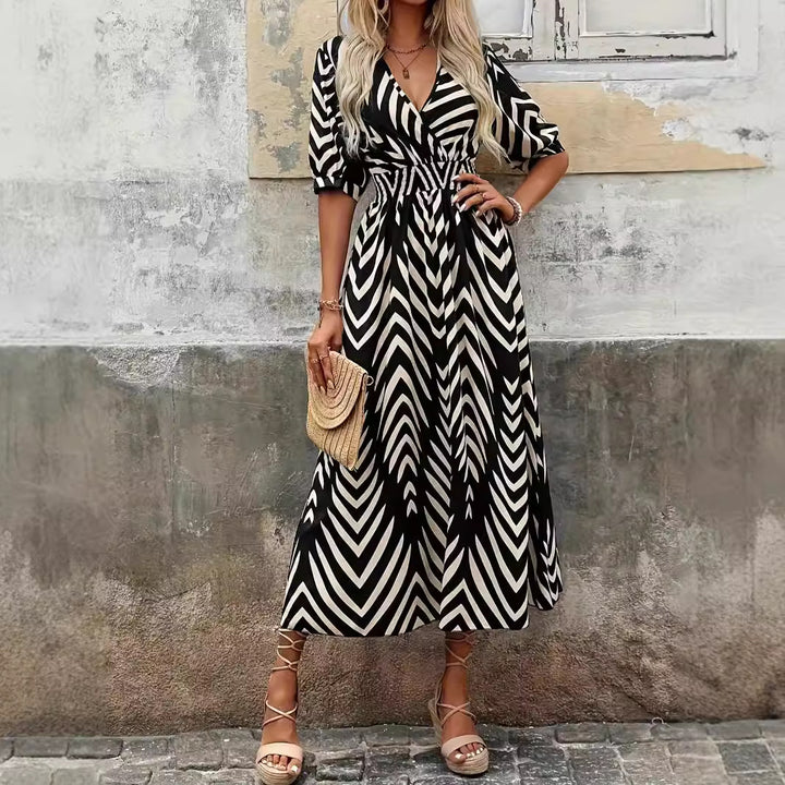 Damen Maxikleid mit modernem Zickzackmuster Drune