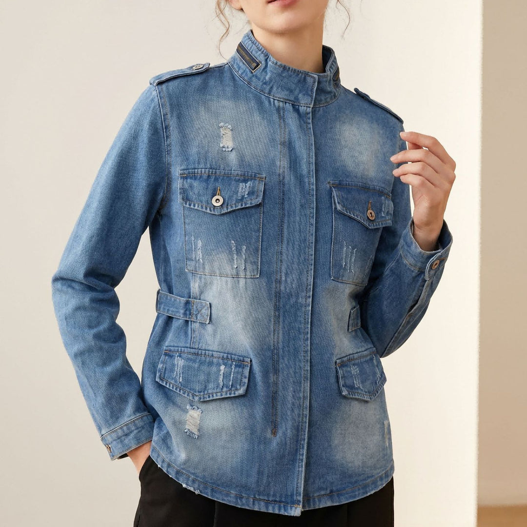 Damen nan taillierte Military-Denimjacke mit Stehkragen, aufgesetzten Pattentaschen und dezenten Used-Details Drune
