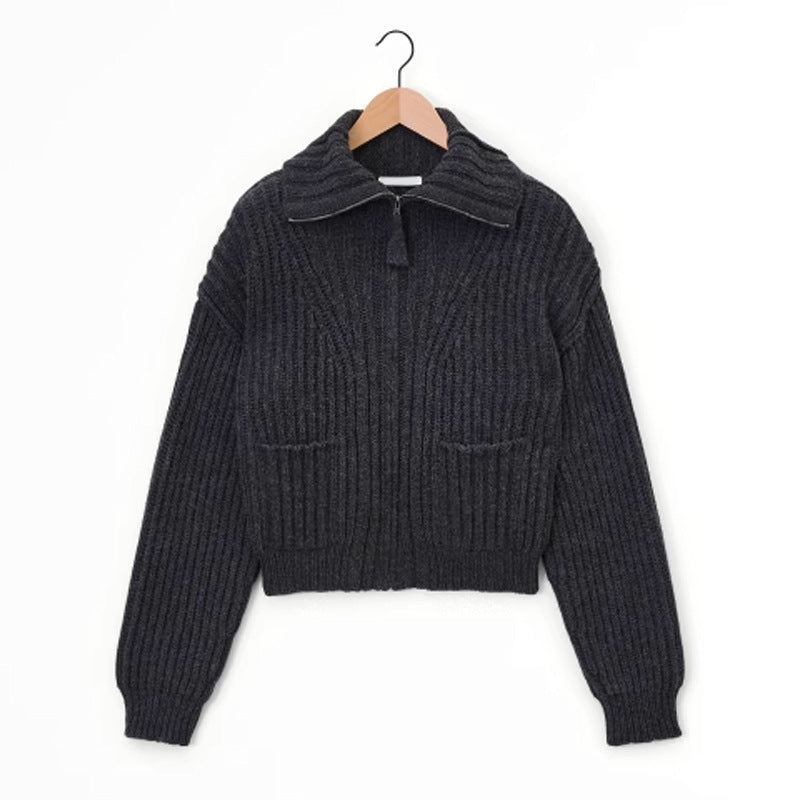 Damen modischer Grobstrickpullover mit hohem Kragen und praktischen Taschen Drune