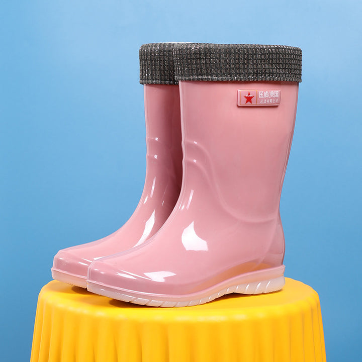 Damen Mittelhohe wasserdichte Gummistiefelette mit glänzender PVC‑Optik und rutschfester Sohle Drune