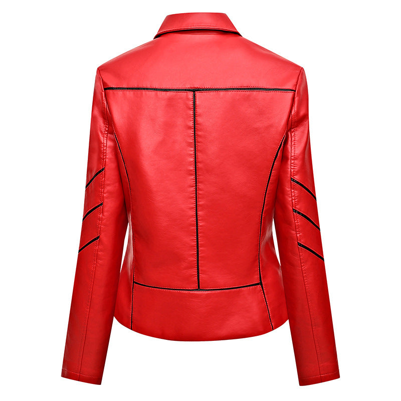 Damen Taillierte Kunstleder‑Bikerjacke mit asymmetrischen Ziernähten und Reißverschlusstaschen Drune