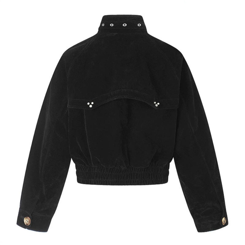 Damen kurze Wildleder‑Bomberjacke mit hohem Stehkragen und metallischen Details Drune