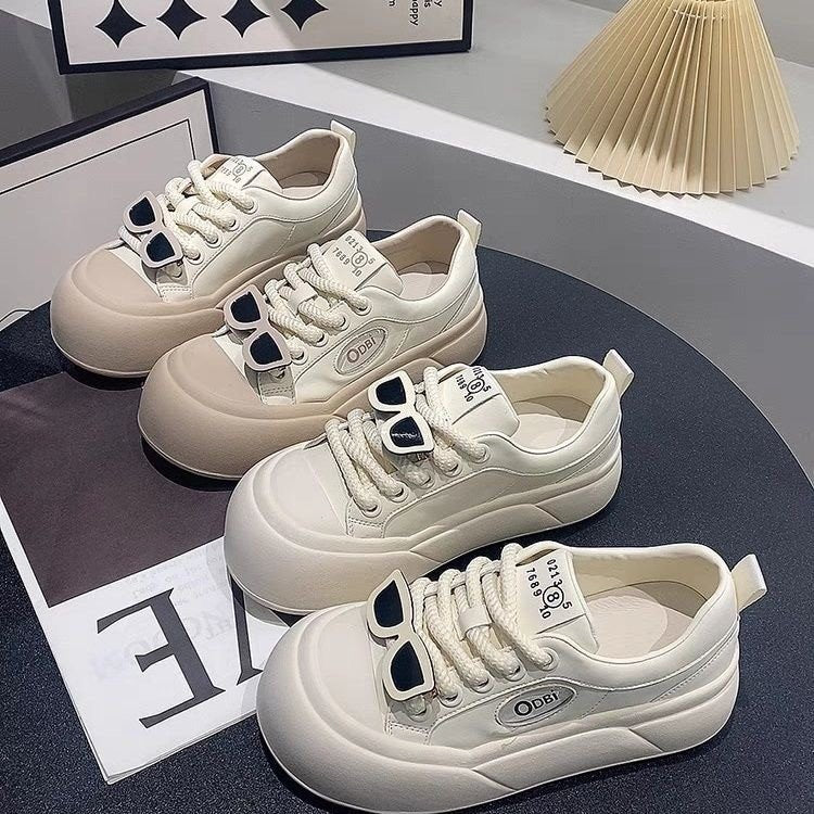Damen modische Sneaker mit einzigartigen Details und hohem Tragekomfort Drune