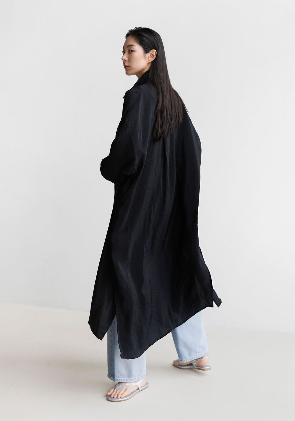 Damen Langer Satin‑Effekt Duster mit Stehkragen, Oversize‑Schnitt und tiefen Seitenschlitzen Drune