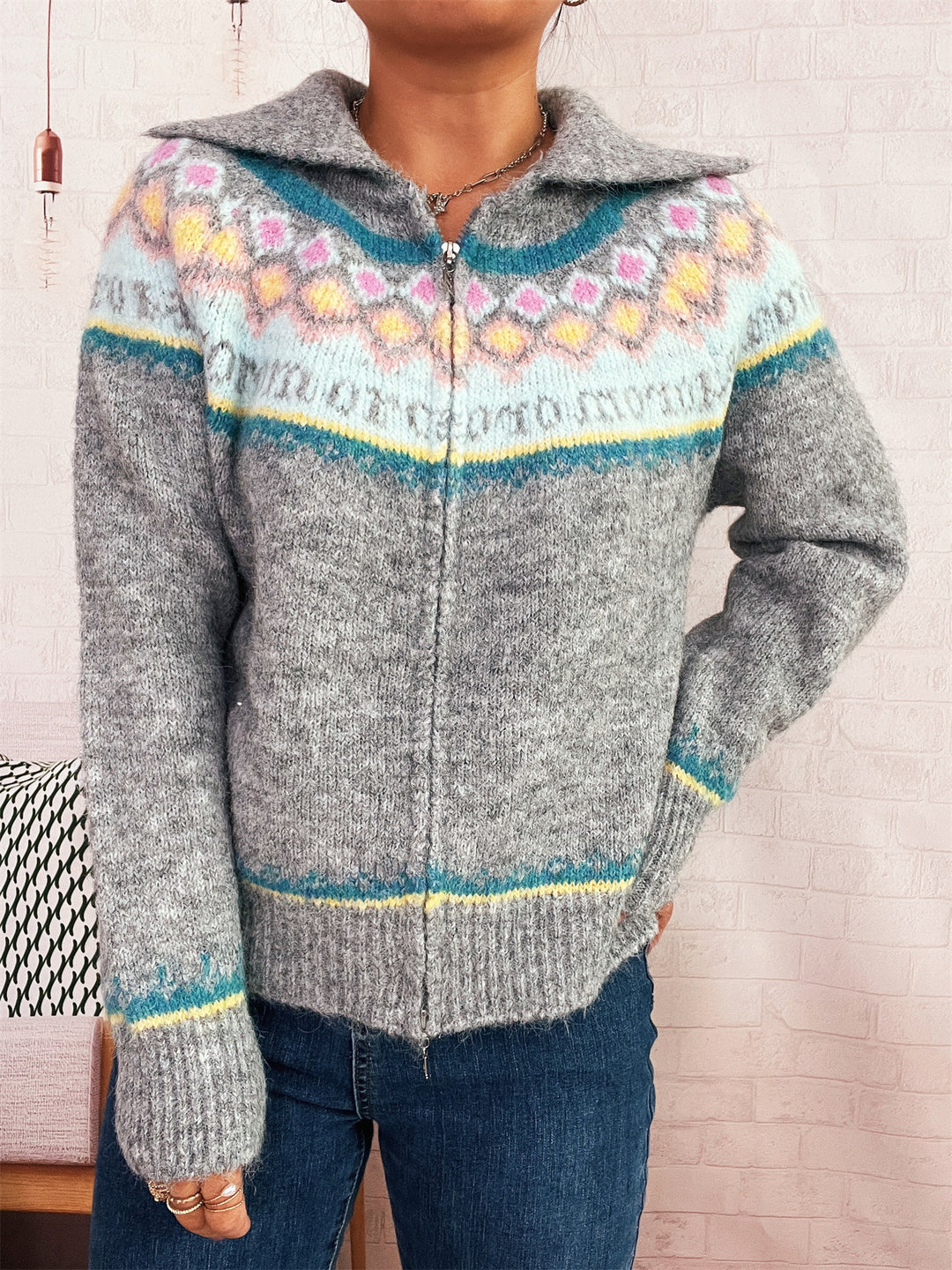 Damen Strickjacke mit floralem Muster und modernem Reißverschluss Drune