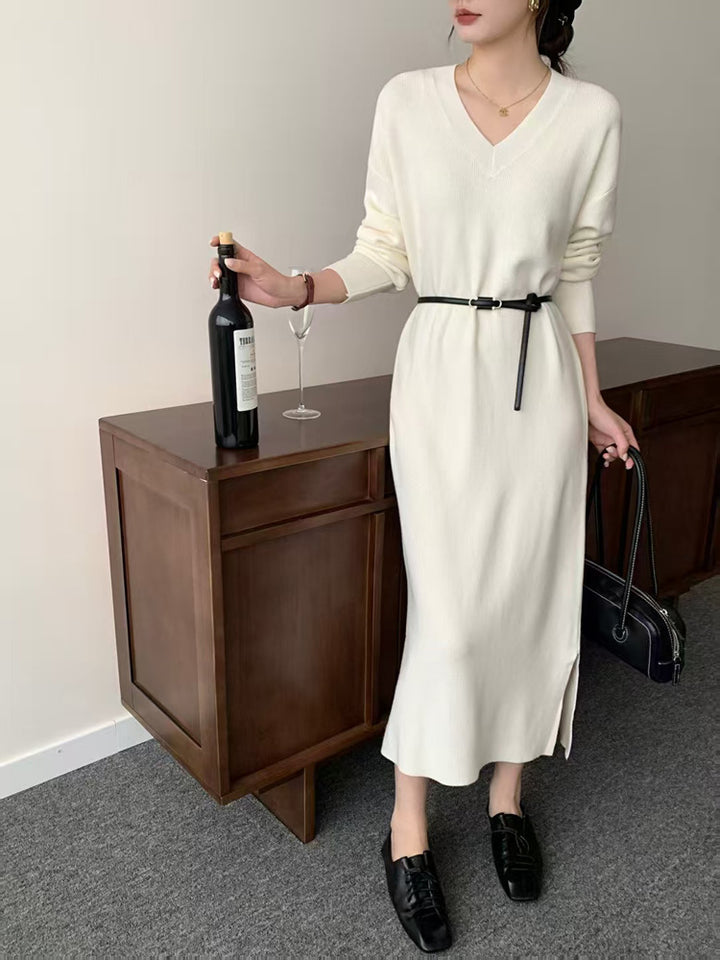 Damen Langes Feinstrick-Midikleid mit V‑Ausschnitt, Seitenschlitz und entspannter Silhouette Drune