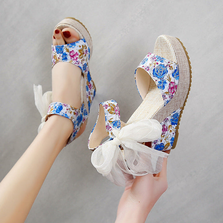 Damen Wedge-Sandaletten mit floralem Design und dekorativem Schleifendetail Drune