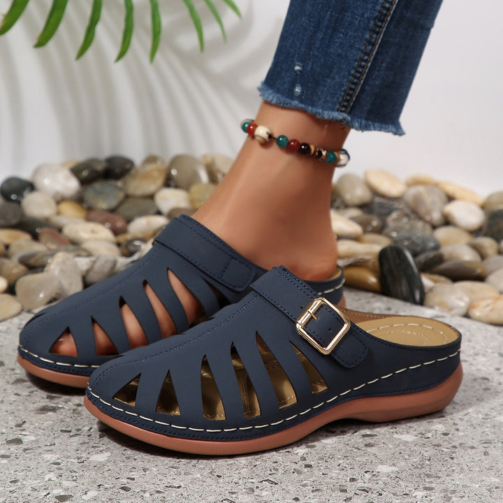 Damen Slipper‑Sandalen mit geschlossener Zehenkappe, Cut‑Out‑Design und verstellbarer Schnalle Drune