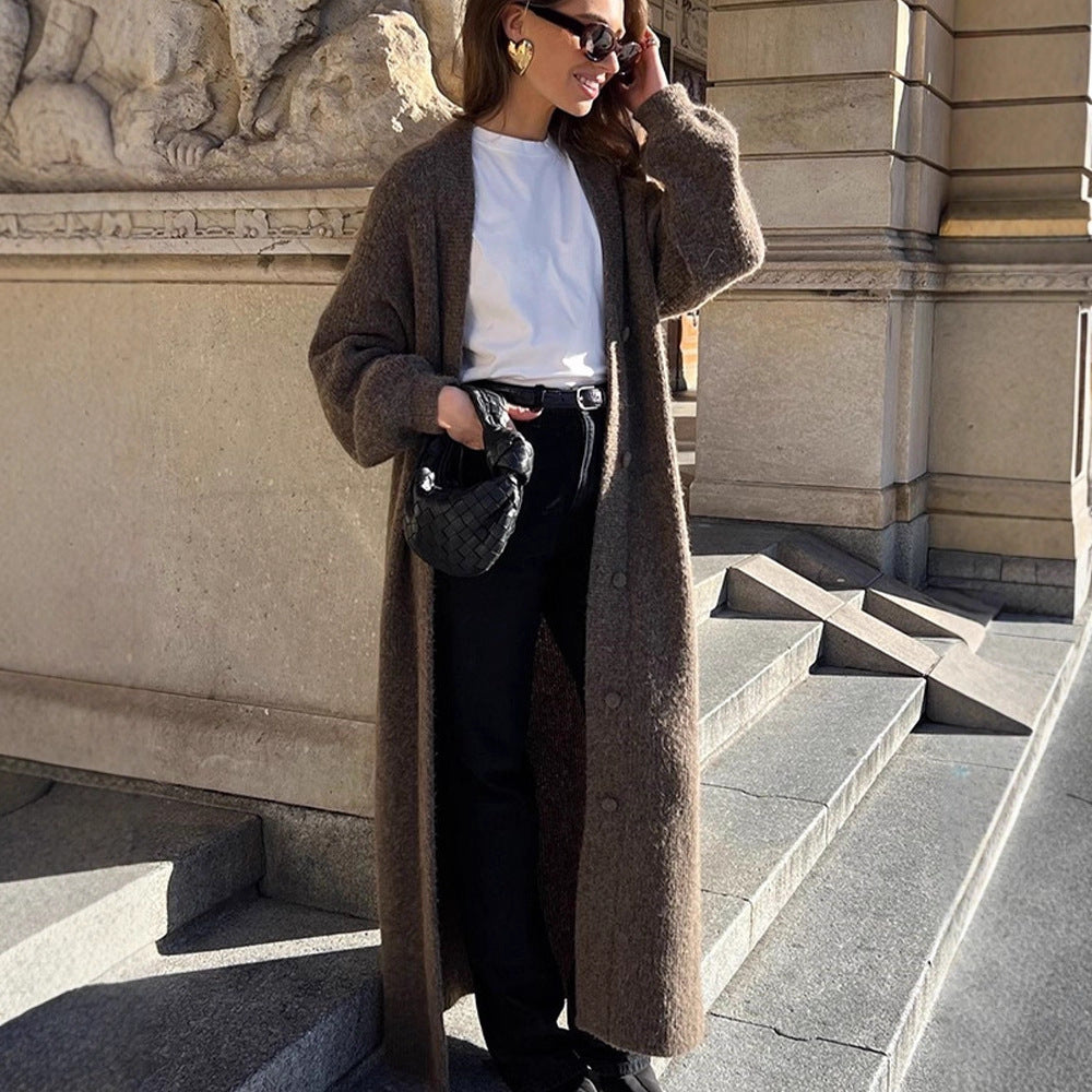 Damen Maxilanger Strickmantel in Mohairoptik mit verdeckter Knopfleiste und weiter Silhouette Drune