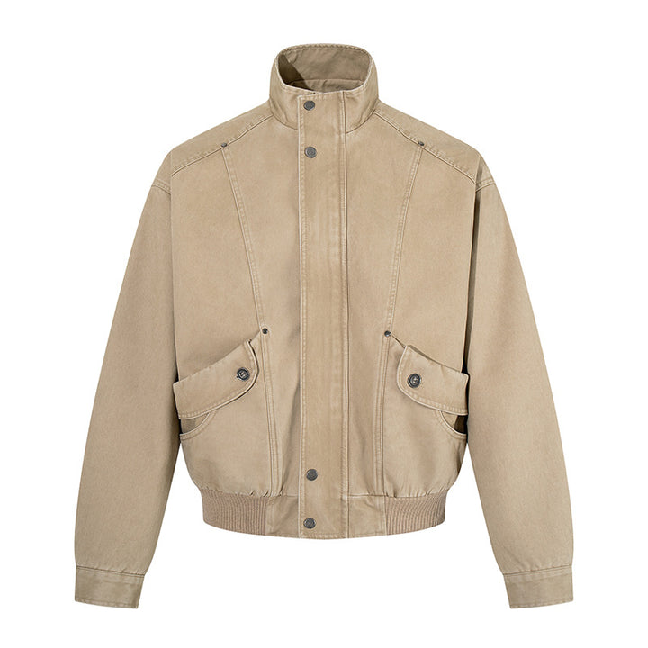 Herren Kurz geschnittene Utility-Bomberjacke aus Baumwoll-Canvas mit Stehkragen, verdeckter Druckknopfleiste und geripptem Saum Drune