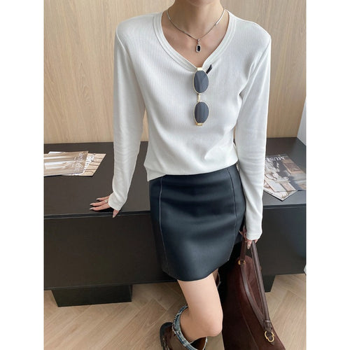 Damen figurbetontes Langarmoberteil mit V-Ausschnitt aus hochwertiger Baumwolle Drune