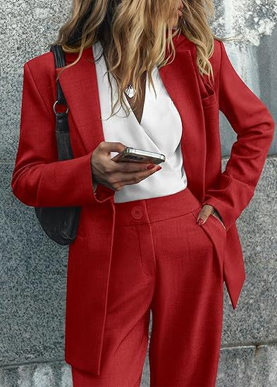 Damen Elegantes Anzugset mit taillierter Silhouette und modernen Akzenten Drune