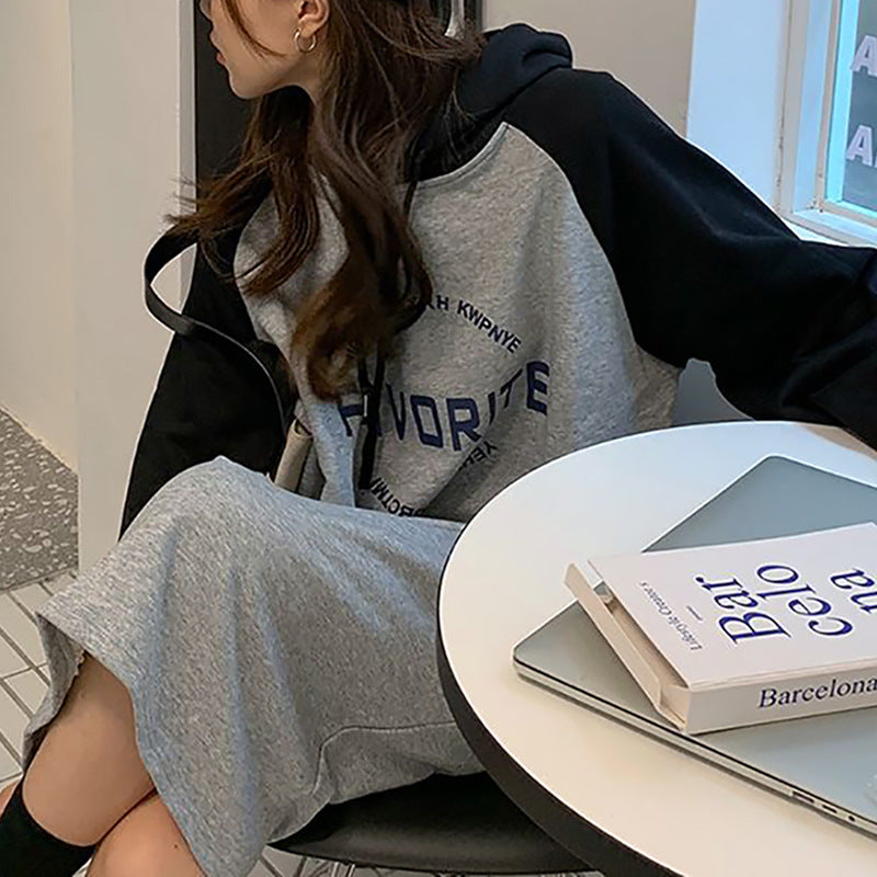 Damen Hoodie-Kleid im lässigen Oversized-Stil mit grafischem Druck und seitlichen Eingrifftaschen Drune