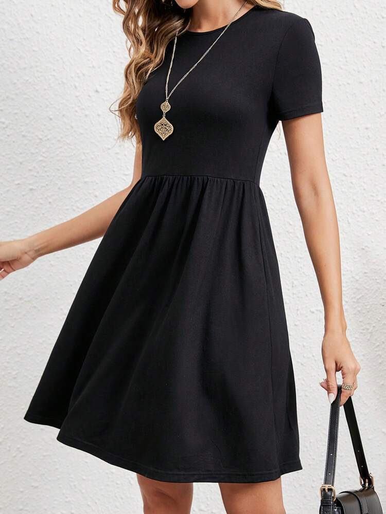 Damen Freizeitkleid mit Taillierung und elegantem Rock Drune