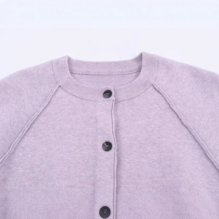 Damen nan kurze Knopfstrickjacke mit Raglanärmeln, breitem Rippbund und verlängerten Ärmelbündchen Drune