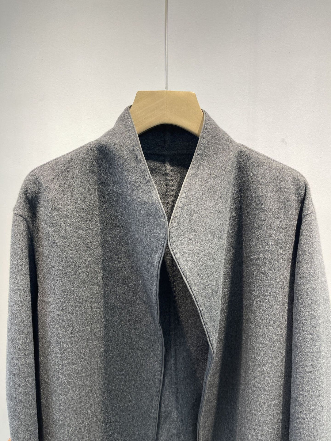 Damen zeitgenössische weiche Strickjacke Drune