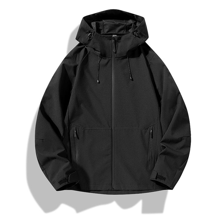 Herren Minimalistische Softshell-Regenjacke mit TPU‑Membran, verschweißten Nähten und verstellbarer Kapuze Drune