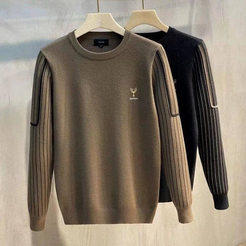 Herren Strickpullover mit gestreiften Rippenärmeln und gesticktem Hirschlogo Drune