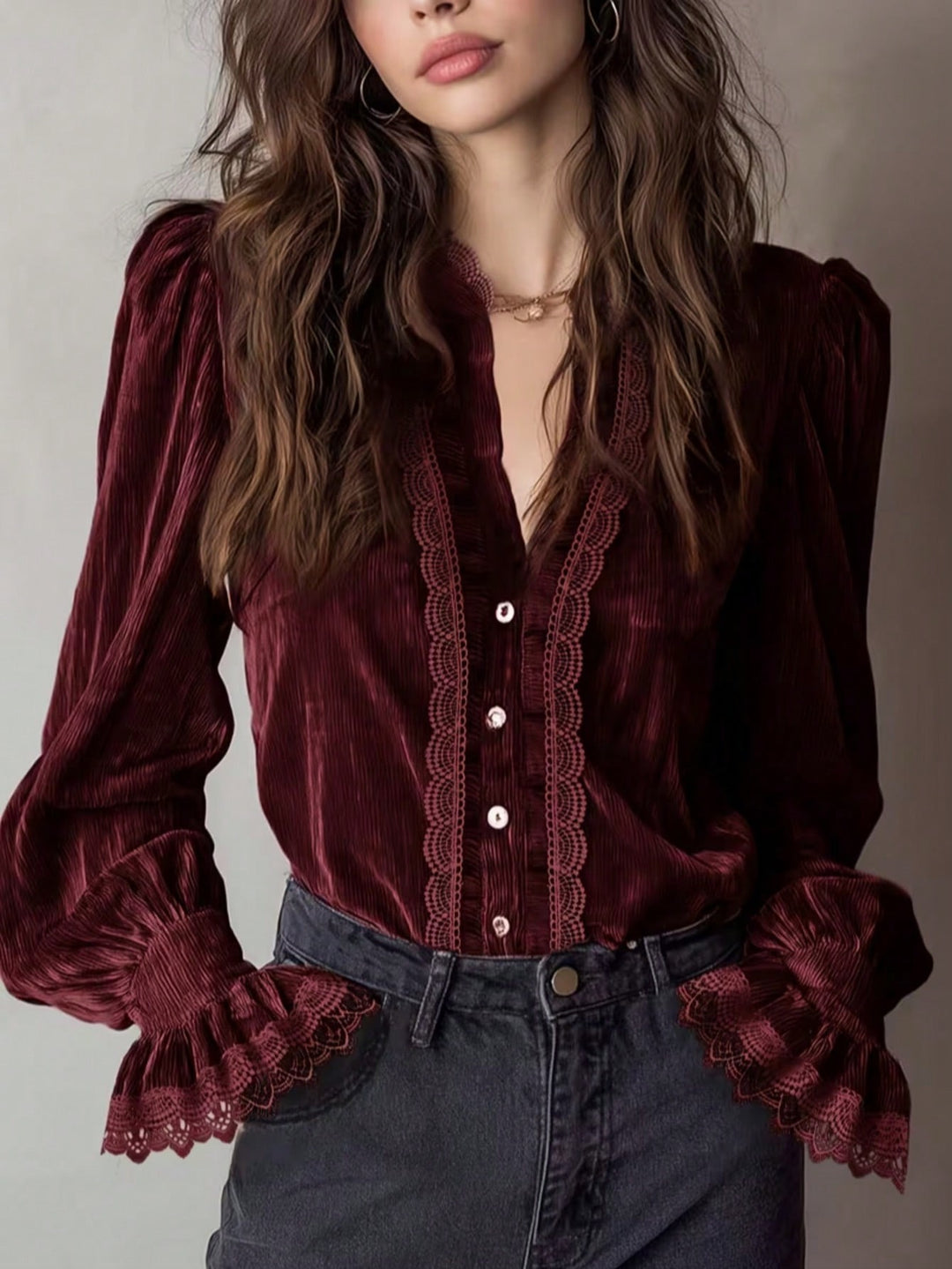 Damen Plissée-Veloursbluse mit Spitzenrüschen und Puffärmeln Drune