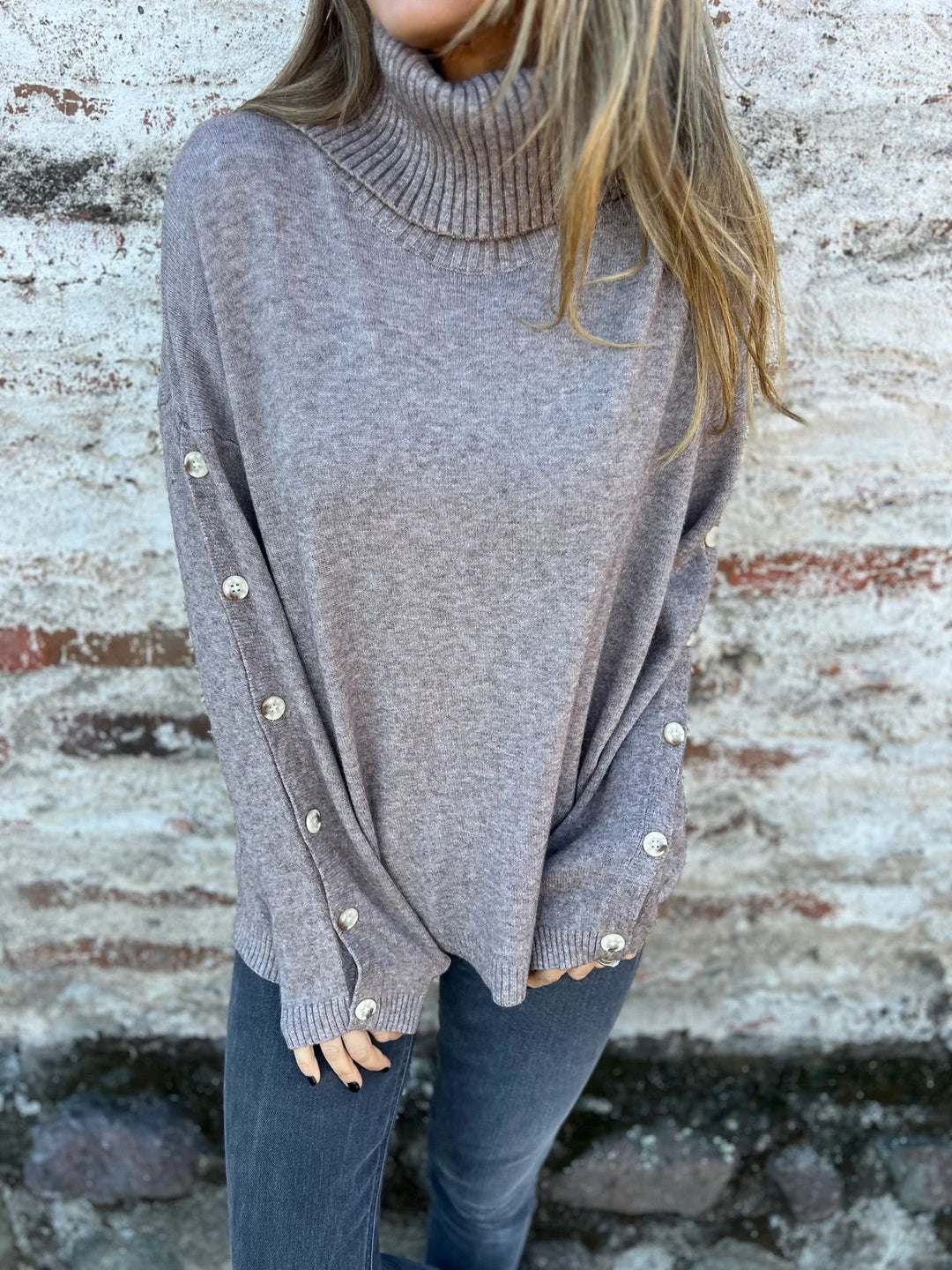Damen Pullover mit Rollkragen und dekorativen Knopfdetails Drune