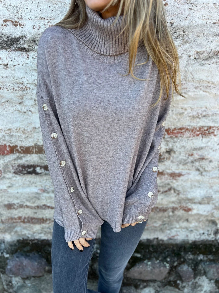 Damen Pullover mit Rollkragen und dekorativen Knopfdetails Drune