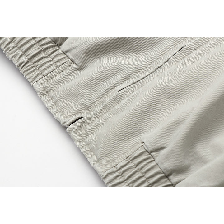 Herren Kurzblouson im Boxy‑Cut aus Canvas mit diagonalen Reißverschlusstaschen und elastischem Saum Drune