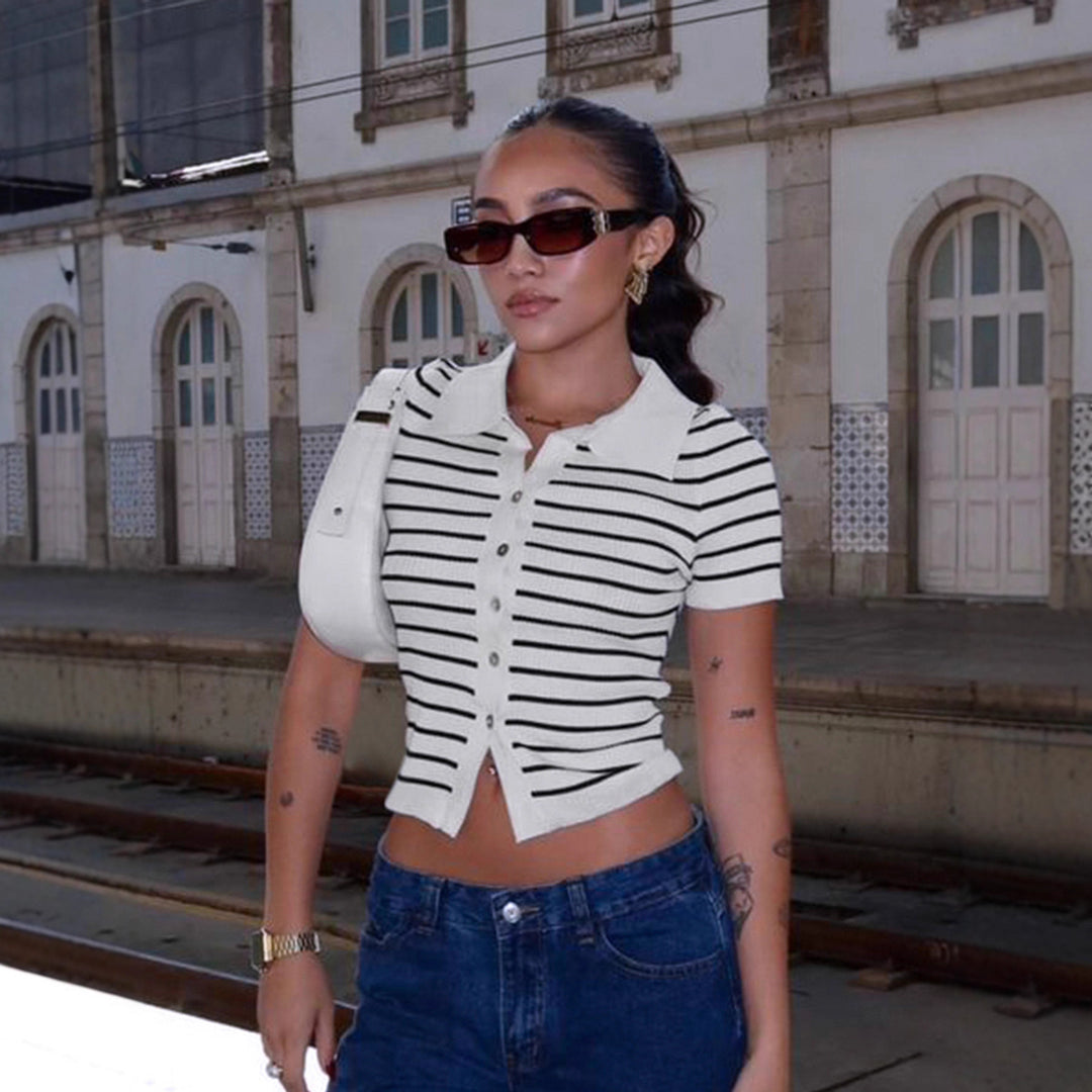 Damen Kurzarmshirt mit klassischem Polokragen und gestreiftem Design Drune