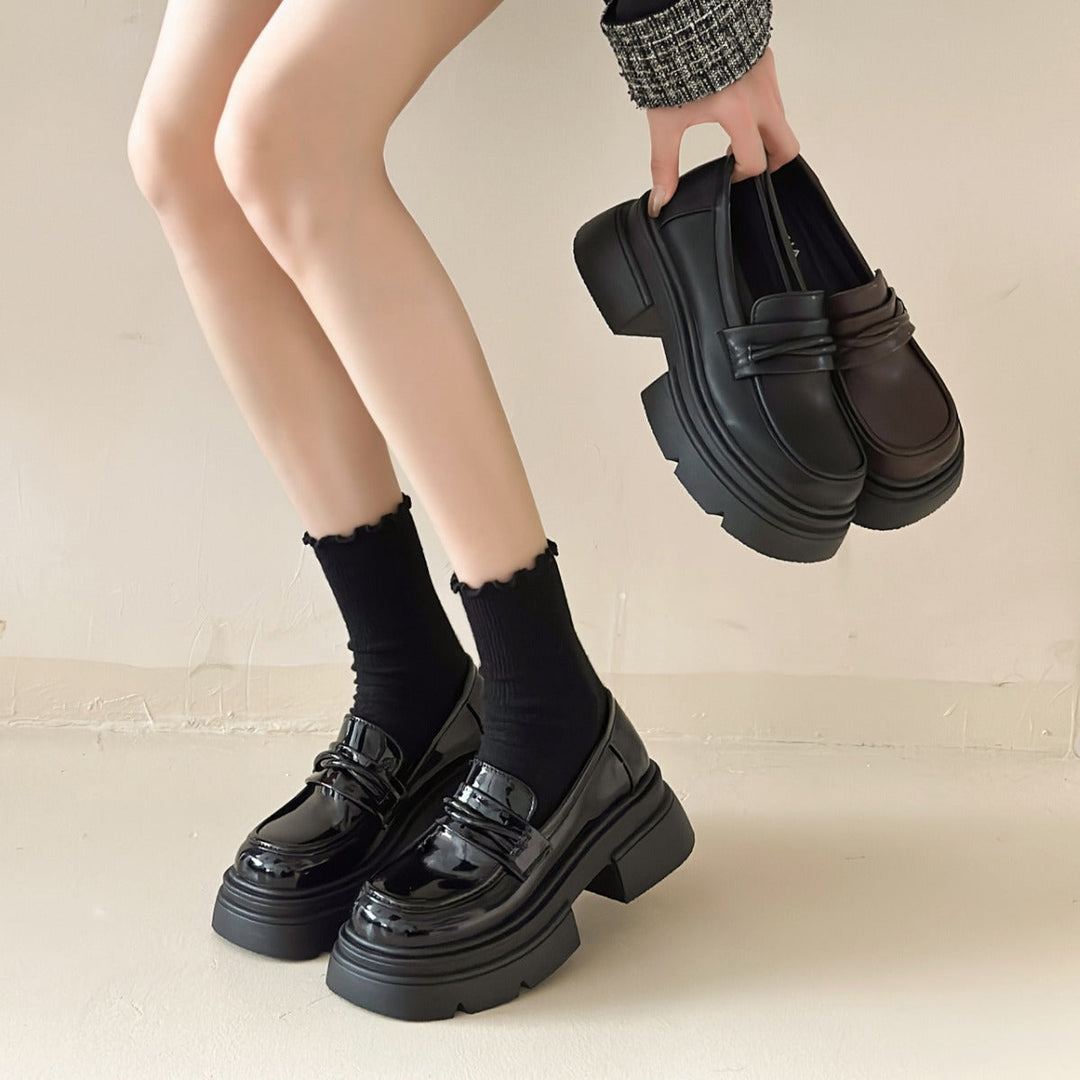 Damen Modische Loafers mit glänzender Oberfläche und robustem Plateau Drune