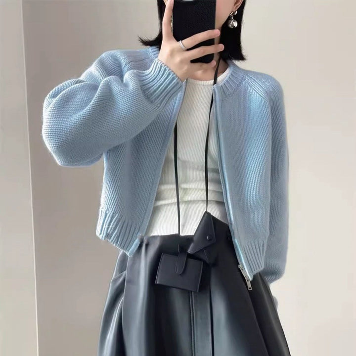 Damen Kurzjacke aus softem Feinstrick mit durchgehendem Reißverschluss und geripptem Saum Drune