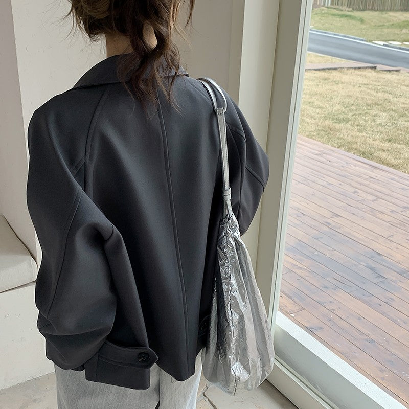 Damen Oversize Kurzjacke mit überschnittenen Schultern und großer Knopfleiste Drune