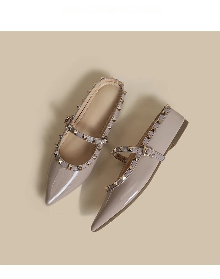 Damen Spitz zulaufende Lack‑Mary‑Jane Ballerina mit gepolstertem Komfortfußbett und Pyramidennieten Drune