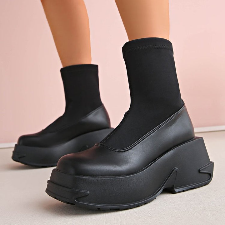 Damen Chunky Plateau‑Stiefelette mit elastischem Sock‑Schaft und skulpturierter Profillaufsohle Drune