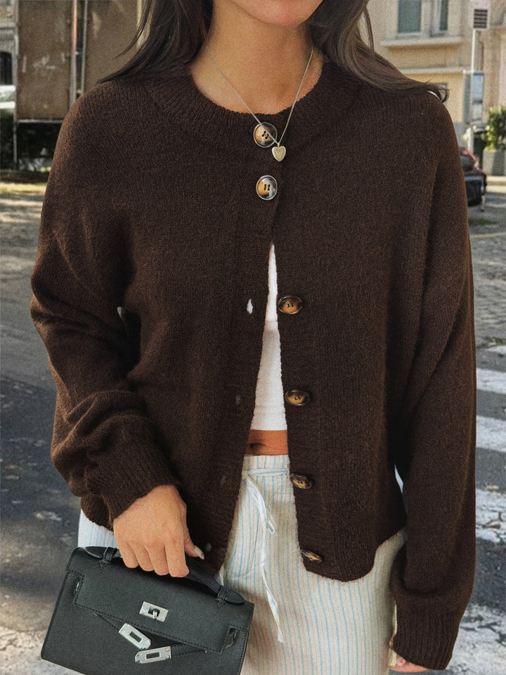 Damen nan kuscheliger Oversize-Strickcardigan mit Hornknopf-Leiste und Rundhalsausschnitt Drune