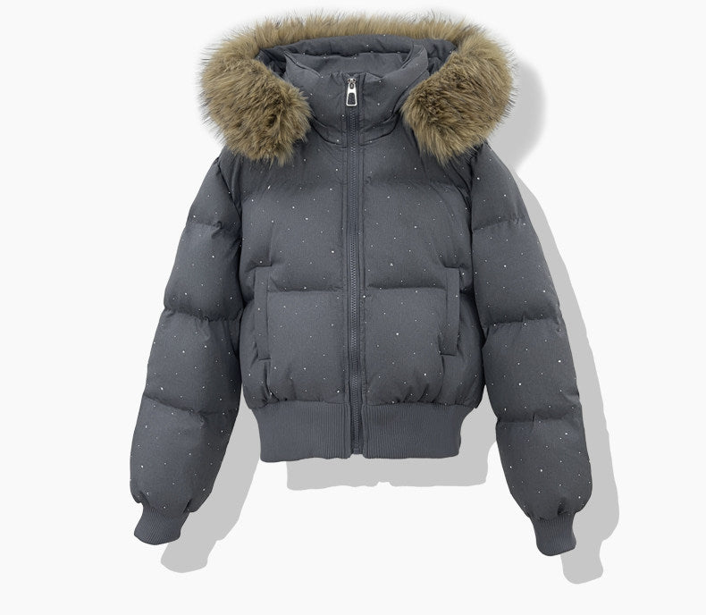 Damen nan kurzer gesteppter Pufferblouson mit feinem Strassbesatz, abnehmbarer Webpelzkapuze und elastischem Saum Drune