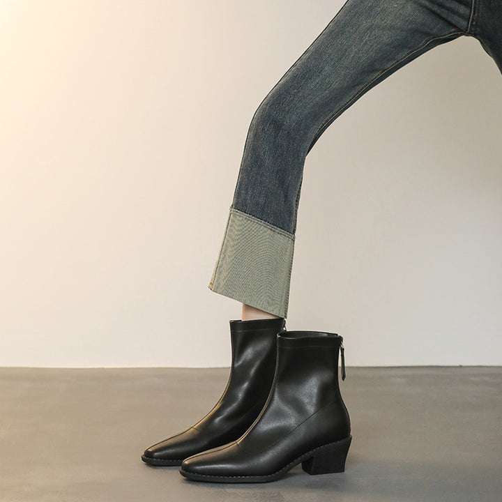 Damen Minimalistische Sock‑Ankleboot aus Glattleder mit hinterem Reißverschluss und sculpted Blockabsatz Drune