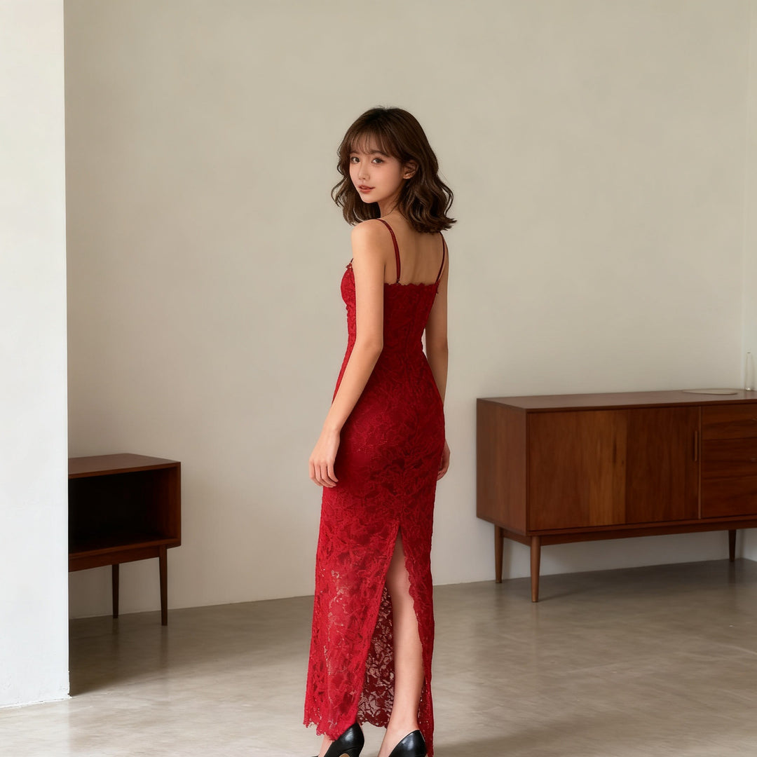 Damen Elegantes langes Spitzenkleid mit gerafftem Detail und schmalen Trägern Drune