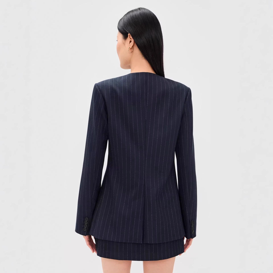 Damen Zweiteiliges Nadelstreifen-Tailoring-Set mit kragenlosem Blazer und hochgeschnittenem Minirock Drune