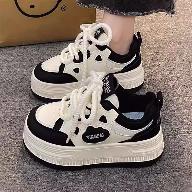 Damen Schnürsneaker mit modernen Design-Elementen und dämpfender Sohle Drune