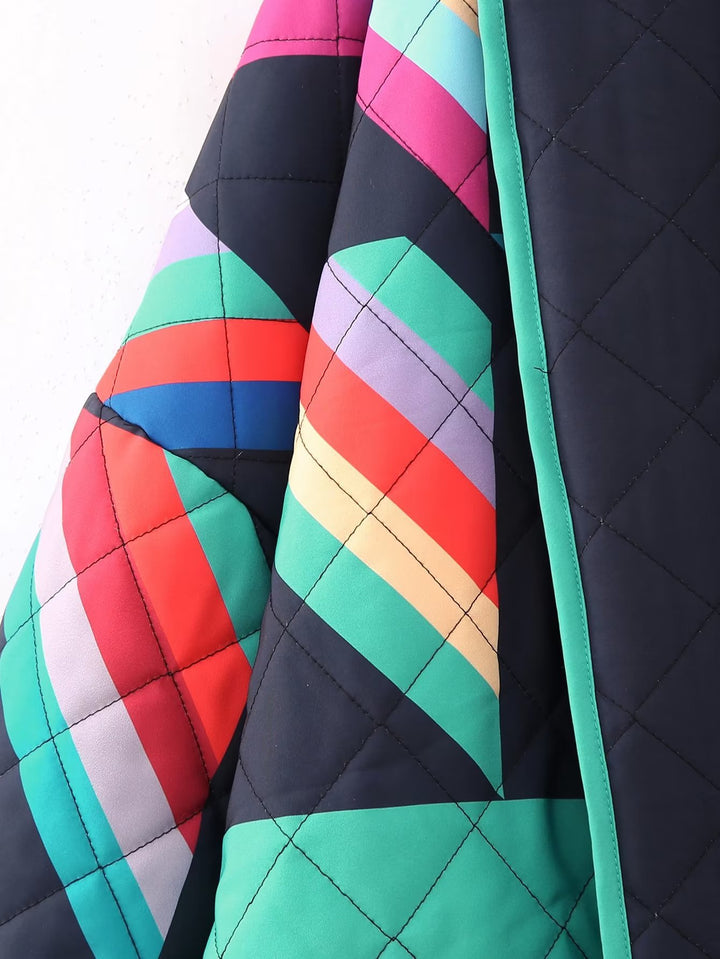 Damen Leichte gesteppte Farbjacke im modernen Design mit großen Taschen Drune